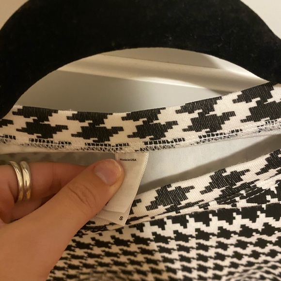 Houndstooth American Apparel crop top - Picture 3 of 3